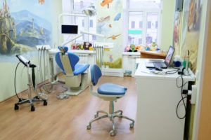 children's dentist treatment room